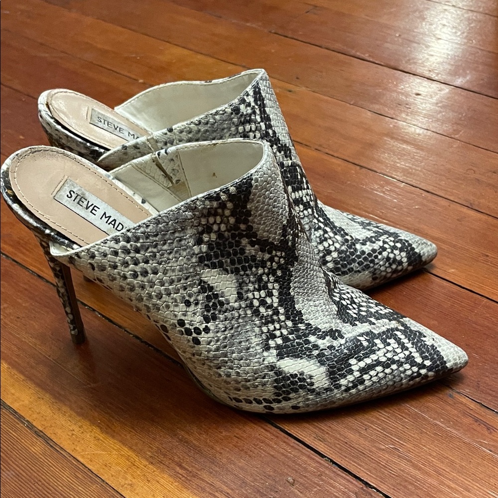 Steve Madden Black and White Snake Print Mules
